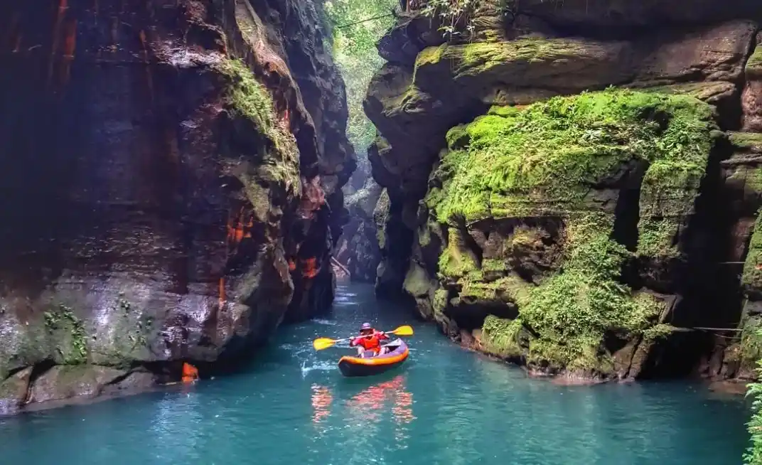 Kayaking-Wari-Chora